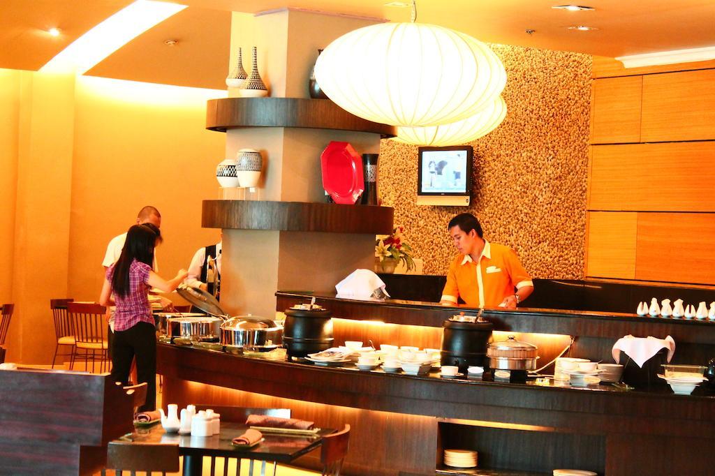 Iloilo Business Hotel Kültér fotó